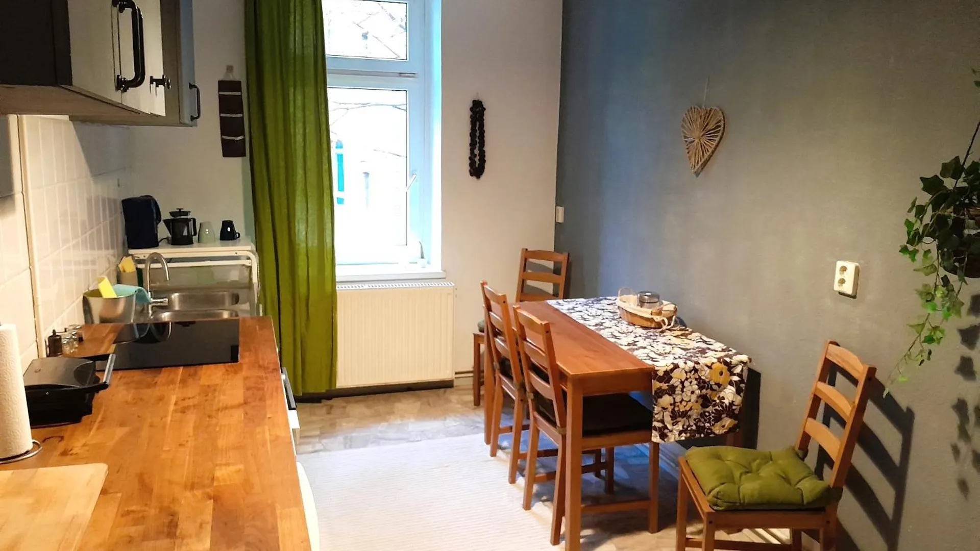 Spacious 2-Room-Apartment In Leutzsch Leipzig Germany